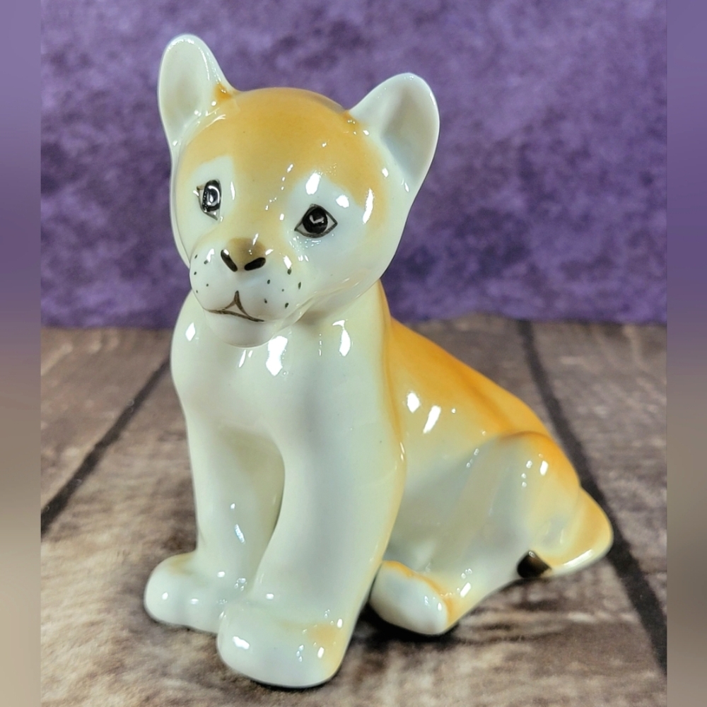 Lomonosov USSR Vintage Porcelain Sitting Lion Cub Figurine